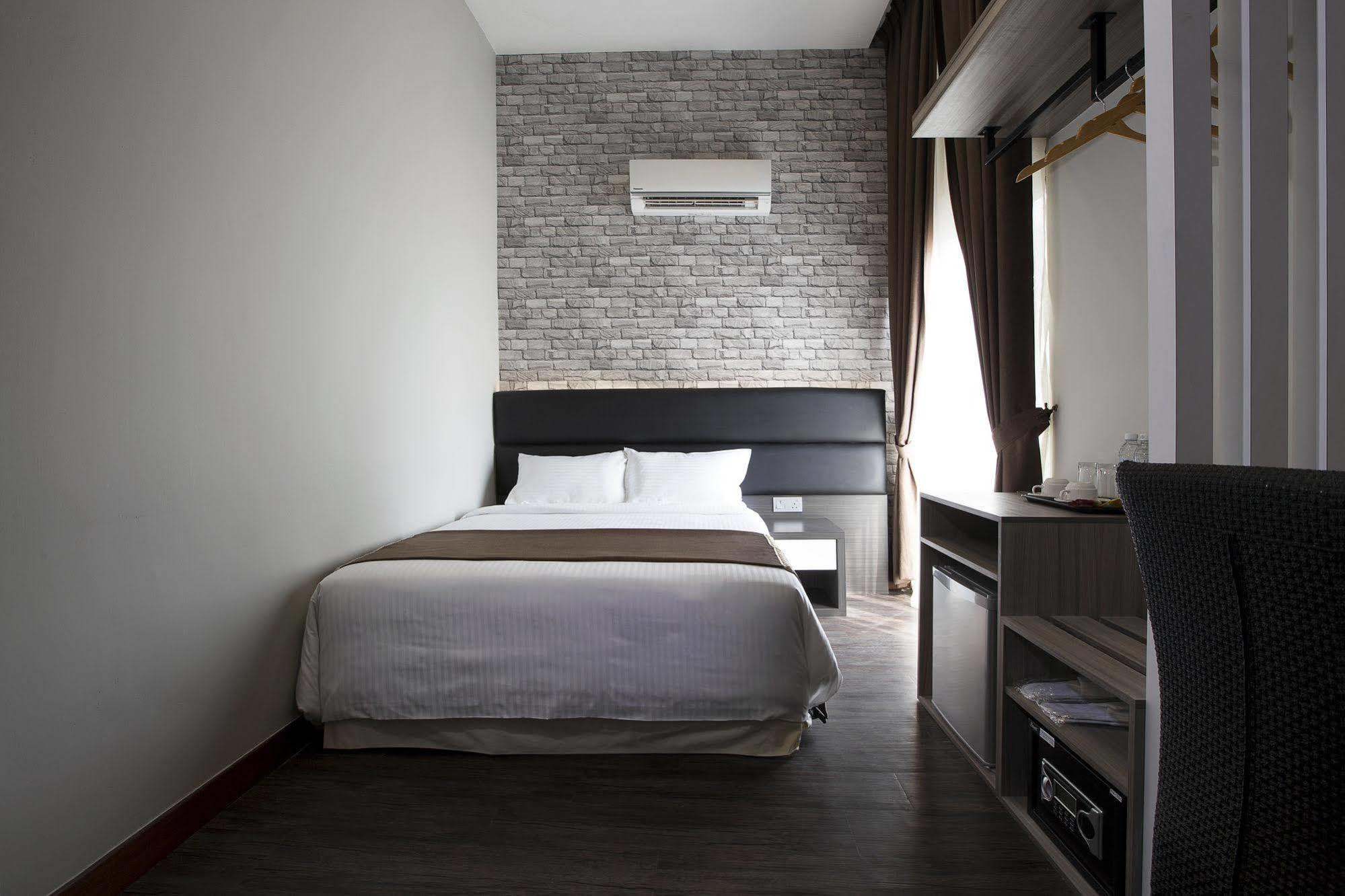 เกอร์นีย์ ลอดจ์ Hotel จอร์จทาวน์ ภายนอก รูปภาพ